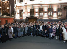 Православная молодежь столицы приняла участие в молебне у мощей блаженной Матроны Московской