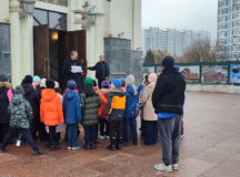 Встречи со школьниками ко Дню народного единства провели в храме преподобного Андрея Рублева в Раменках