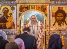 Архиерейское служение в день Радоницы в Высоко-Петровском монастыре