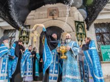 В Высоко-Петровском монастыре отметили престольный праздник Боголюбского храма