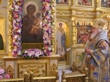 Митрополит Истринский Арсений совершил Литургию в храме Тихвинской иконы Божией Матери в Сущеве