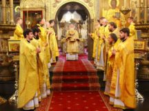 В день памяти святителя Московского Иова митрополит Истринский Арсений совершил Литургию в Успенском соборе Кремля