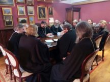 Состоялось заседание Комиссии по церковному просвещению и деятельности воскресных школ