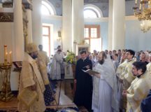 В Москве молитвенно отметили 30-летие иерейской хиротонии митрополита Волоколамского Илариона