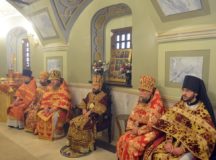 Митрополит Волоколамский Иларион совершил Литургию в престольный праздник храма свв. мчч. Михаила и Феодора на Черниговском подворье
