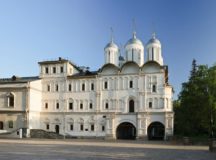 Храм Двенадцати апостолов Московского Кремля открылся для посещения после реконструкции