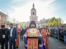 В Донской монастырь принесен ковчег с частицей мощей святителя Луки (Войно-Ясенецкого)