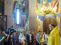 В Высоко-Петровском монастыре совершена Литургия на английском языке