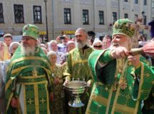 В день памяти праведного Алексия Московского митрополит Истринский Арсений совершил богослужения в храме свт. Николая в Кленниках