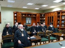 В Межсоборном присутствии обсудили подготовку пособия по совершению исповеди