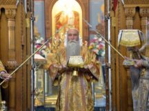 Епископ Дмитровский Феофилакт возглавил торжества по случаю престольного праздника храма святых апостолов Петра и Павла в Ясеневе