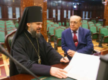 Архиепископ Верейский Амвросий передал ректору МГУ В.А. Садовничему Патриаршее поздравление с 80-летием со дня рождения