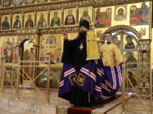 Управляющий Северо-Восточным викариатством совершил Литургию в храме Собора Московских святых в Бибиреве