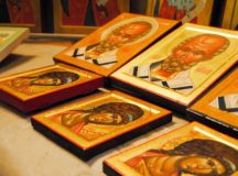 На Валаамском подворье открылась выставка работ учащихся иконописной школы