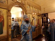 Архиепископ Егорьевский Матфей совершил Литургию на приходе Казанской иконы Божией Матери в Лосиноостровской