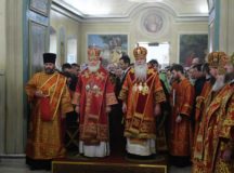 Предстоятели Русской Православной Церкви и Православной Церкви в Америке совершили Литургию в храме великомученицы Екатерины на Всполье