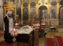 Митрополит Дионисий совершил литию у гроба новопреставленного протоиерея Георгия Ореханова