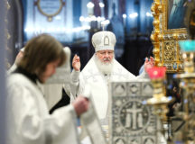 В Рождественский сочельник Святейший Патриарх Кирилл совершил Литургию в Храме Христа Спасителя