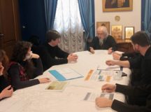 Волонтерскую помощь в Москве обсудили на встрече в Синодальном отделе по социальному служению
