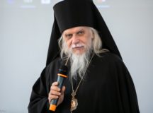 Епископ Орехово-Зуевский Пантелеимон провел первое занятие курсов для сестер милосердия по уходу за тяжелобольными