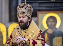 Митрополит Волоколамский Иларион: Не боишься заразиться сам, подумай о других