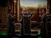 В канун пятницы Страстной седмицы епископ Павлово-Посадский Фома совершил утреню с чтением двенадцати Страстных Евангелий в Храме Христа Спасителя