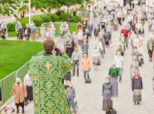 Когда открываются церковные врата