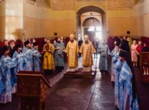 Новый наместник Донского монастыря совершил первую Литургию в обители