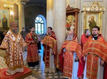 В день памяти прп. Александра Свирского митрополит Астанайский Александр совершил Литургию в храме на Миусском кладбище