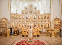 Епископ Сергиево-Посадский Фома совершил Литургию в храме Живоначальной Троицы в Орехове-Борисове