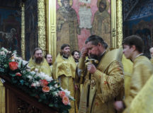 В день памяти сщмч. Дионисия Ареопагита митрополит Воскресенский Дионисий совершил Литургию в Новоспасском монастыре