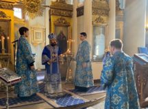 Митрополит Иларион: Пресвятая Богородица предстательствует перед престолом Небесного Царя за каждого из нас