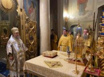 В день памяти свт. Спиридона Тримифунтского митрополит Астанайский Александр совершил Литургию в храме на Миусском кладбище