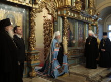 В день 55-летия архиерейской хиротонии митрополит Крутицкий Ювеналий совершил Литургию в Новодевичьем монастыре
