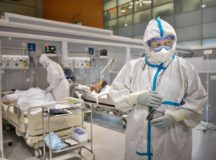 Епископ Орехово-Зуевский Пантелеимон посетил больных с коронавирусом во временном госпитале на ВДНХ