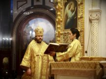 В день памяти святителя Филарета епископ Павлово-Посадский Фома совершил Литургию в Храме Христа Спасителя