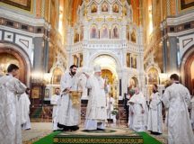 В Крещенский сочельник Святейший Патриарх Кирилл совершил Литургию в Храме Христа Спасителя