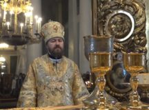 Митрополит Иларион: Церковь принимает всякого человека: и праведника, и грешника