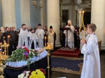 Митрополит Волоколамский Иларион совершил отпевание заслуженного деятеля искусств РСФСР художника-реставратора А.Н. Овчинникова