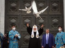 В праздник Благовещения Пресвятой Богородицы Предстоятель Русской Церкви совершил Литургию в Храме Христа Спасителя