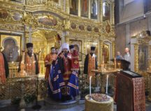 Митрополит Волоколамский Иларион совершил заупокойное поминовение греков Понта