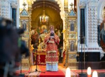 В день памяти равноапостольных Мефодия и Кирилла митрополит Дионисий совершил Литургию в Храме Христа Спасителя