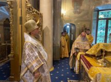 В Неделю 11-ю по Пятидесятнице митрополит Астанайский Александр совершил Литургию в храме на Миусском кладбище