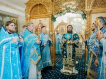 Епископ Сергиево-Посадский Фома совершил Литургию в храме Иерусалимской иконы Божией Матери в Орехове-Борисове