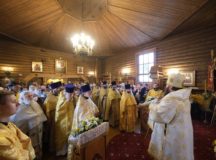 В храме святителя Филарета Московского в Зеленограде молитвенно отметили престольный праздник