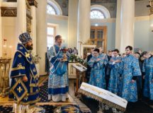 Митрополит Волоколамский Иларион: Господь призывает нас любить ближних