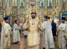 В праздник Рождества Христова епископ Истринский Серафим совершил Литургию на Крутицком Патриаршем подворье