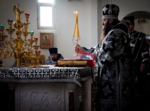 Епископ Наро-Фоминский Парамон совершил Литургию Преждеосвященных Даров в храме блгв. Александра Невского в Зеленограде