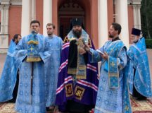 Архиепископ Егорьевский Матфей совершил молебен на начало учебного года в школе им. преподобного Сергия Радонежского