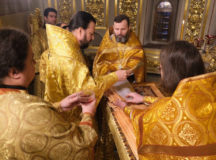 В храме Всех святых на Кулишках освятили 200 антиминсов для Патриаршего экзархата Африки